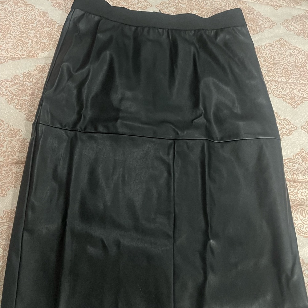 Long Micheal Kors leather skirt